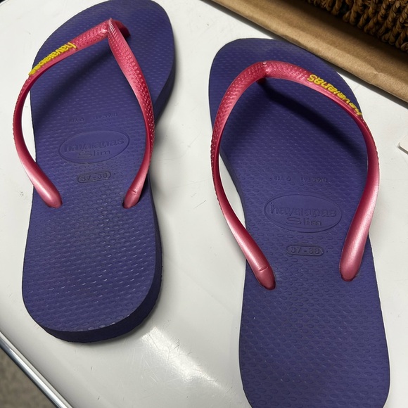 Like new Havaianas Slim flip flops - Picture 4 of 5